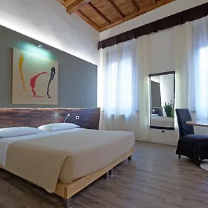 Nocleg ze śniadaniem Alkimia Smart, Ferrara