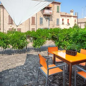 Casa Dell'archivolto Con Garage Apartment