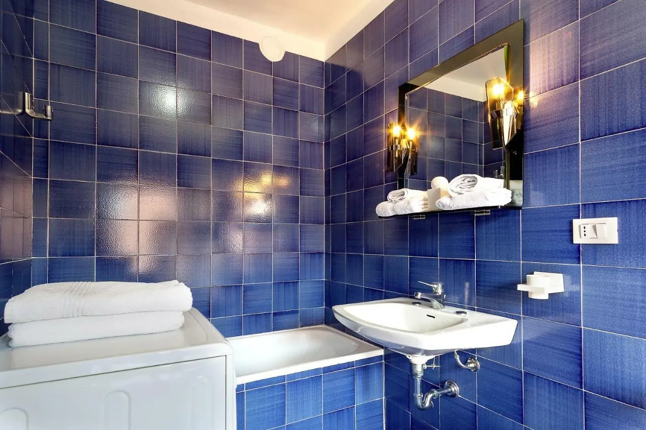 Exclusive Palazzo Schifanoia Apartment Ferrara 0*,